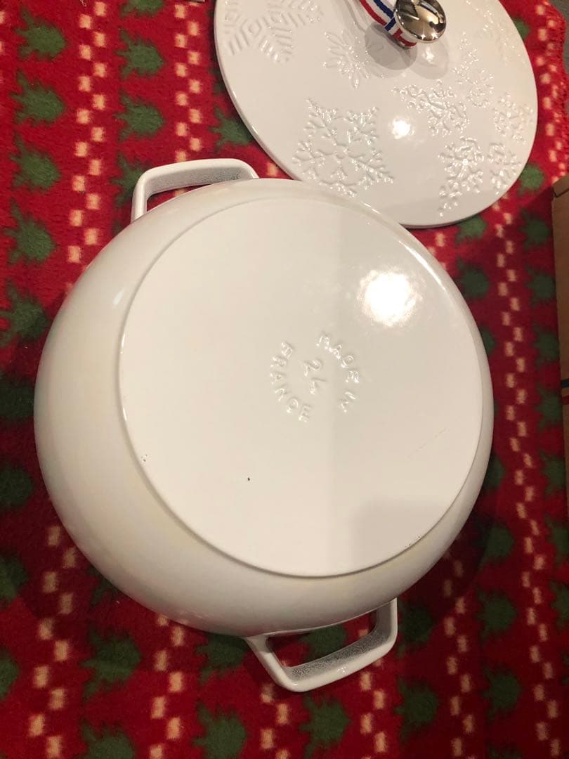 限定ストウブ スノークリスタル ココット 24cm クリスマス ホワイト