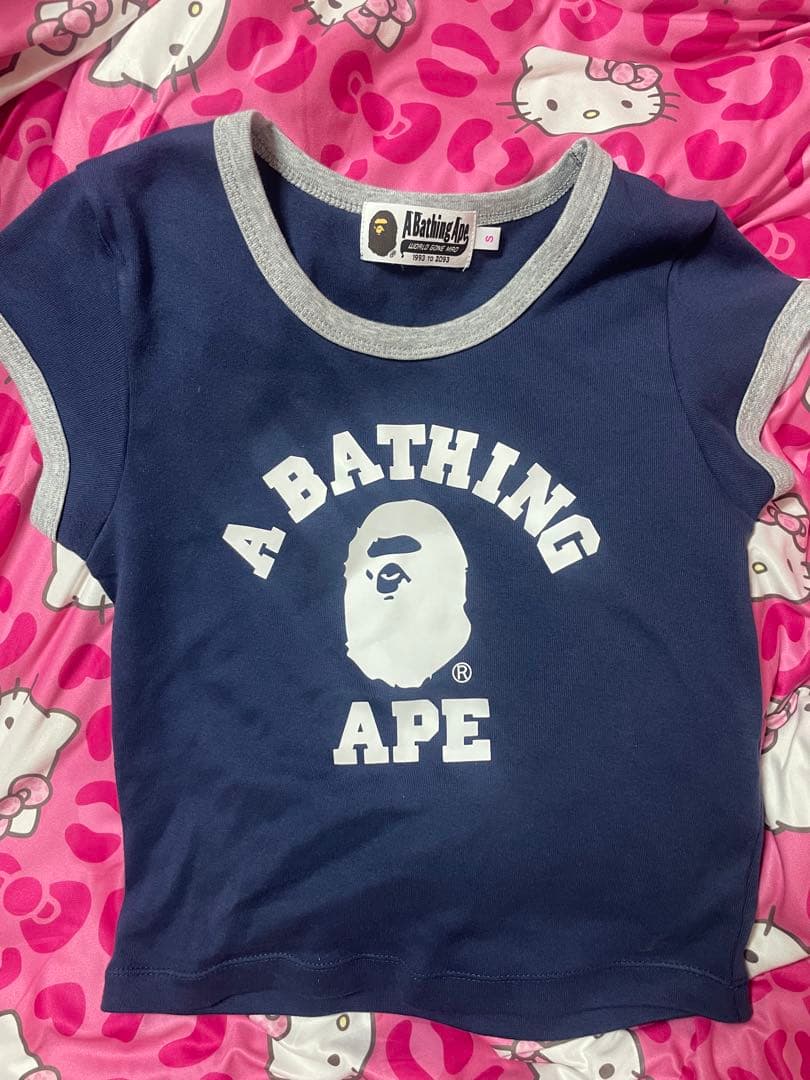 な*様 【値下げ中】A BATHING APE CROPPED TRIM TEE