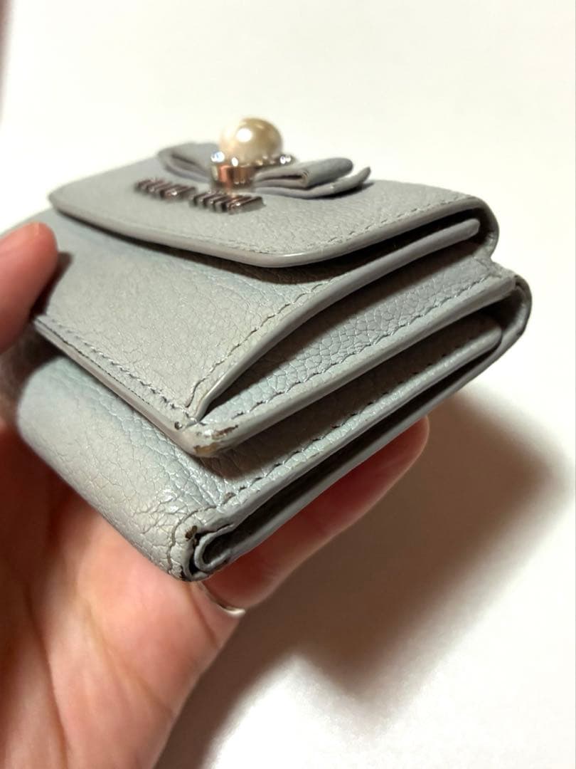 miu miu ミュウミュウ 三つ折り財布 マドラス パール ビジュー 水色