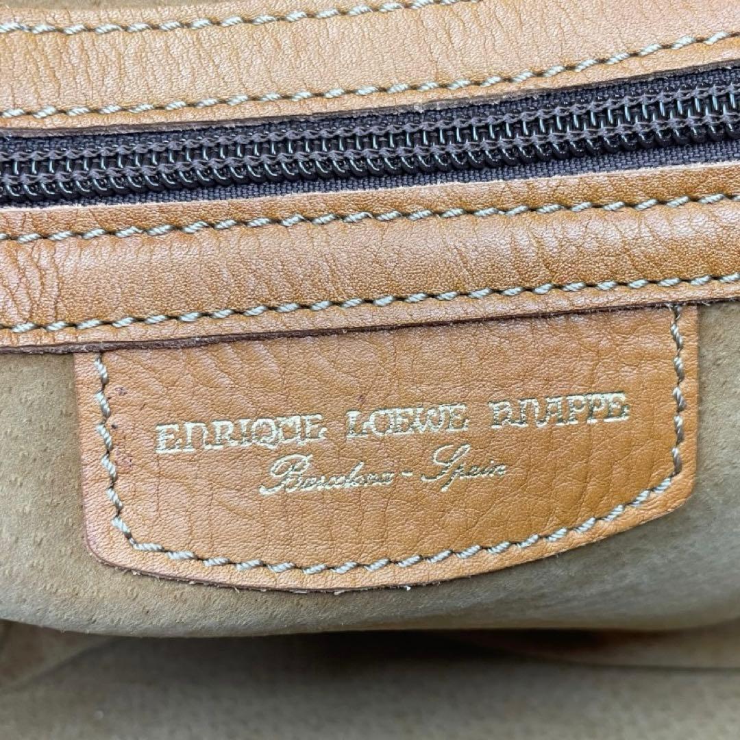 美品　LOEWE エンリケロエベナッペ　ボストンバッグ　ロゴ刻印　レザー