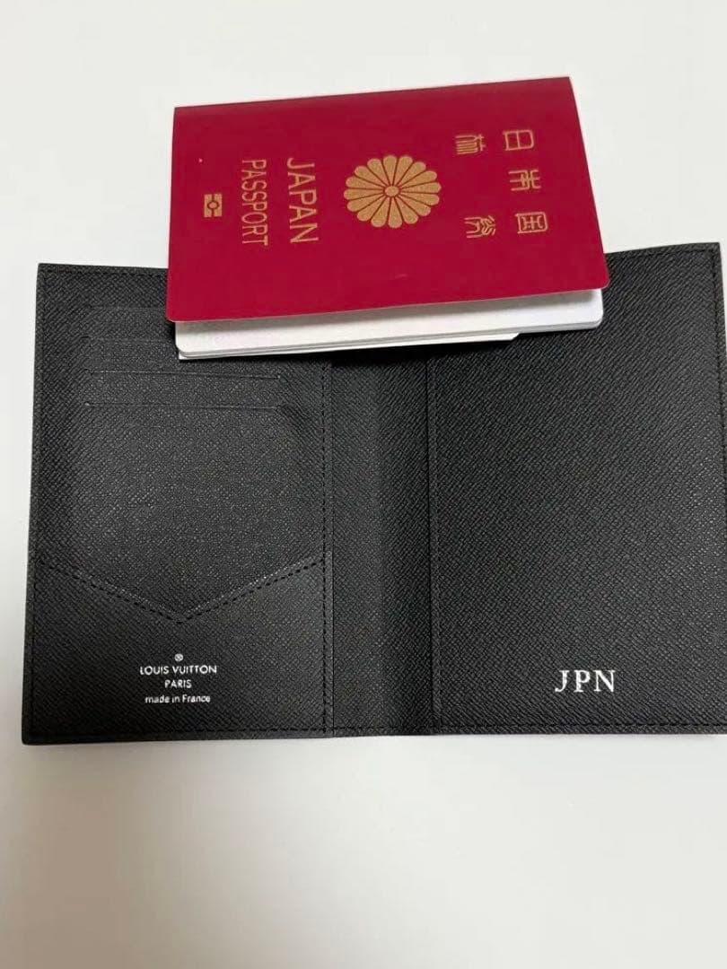 ルイ ヴィトン パスポート ケース　M64501