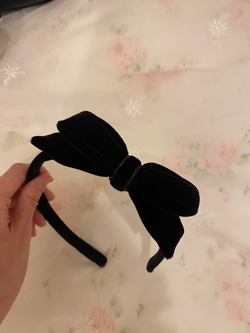 アレクサンドルドゥパリ　ベロア　黒　リボンカチューシャ