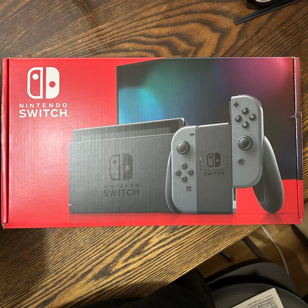 美品　Nintendo Switch 本体　付属品完備　グレー　　使用少ない