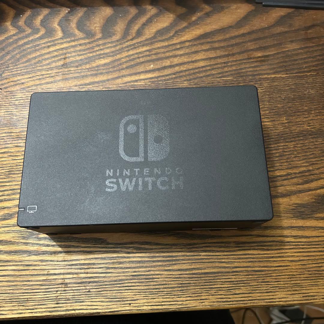 美品　Nintendo Switch 本体　付属品完備　グレー　　使用少ない