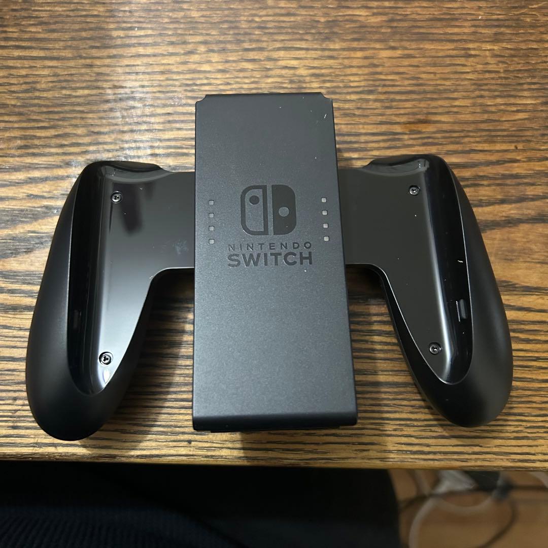 美品　Nintendo Switch 本体　付属品完備　グレー　　使用少ない