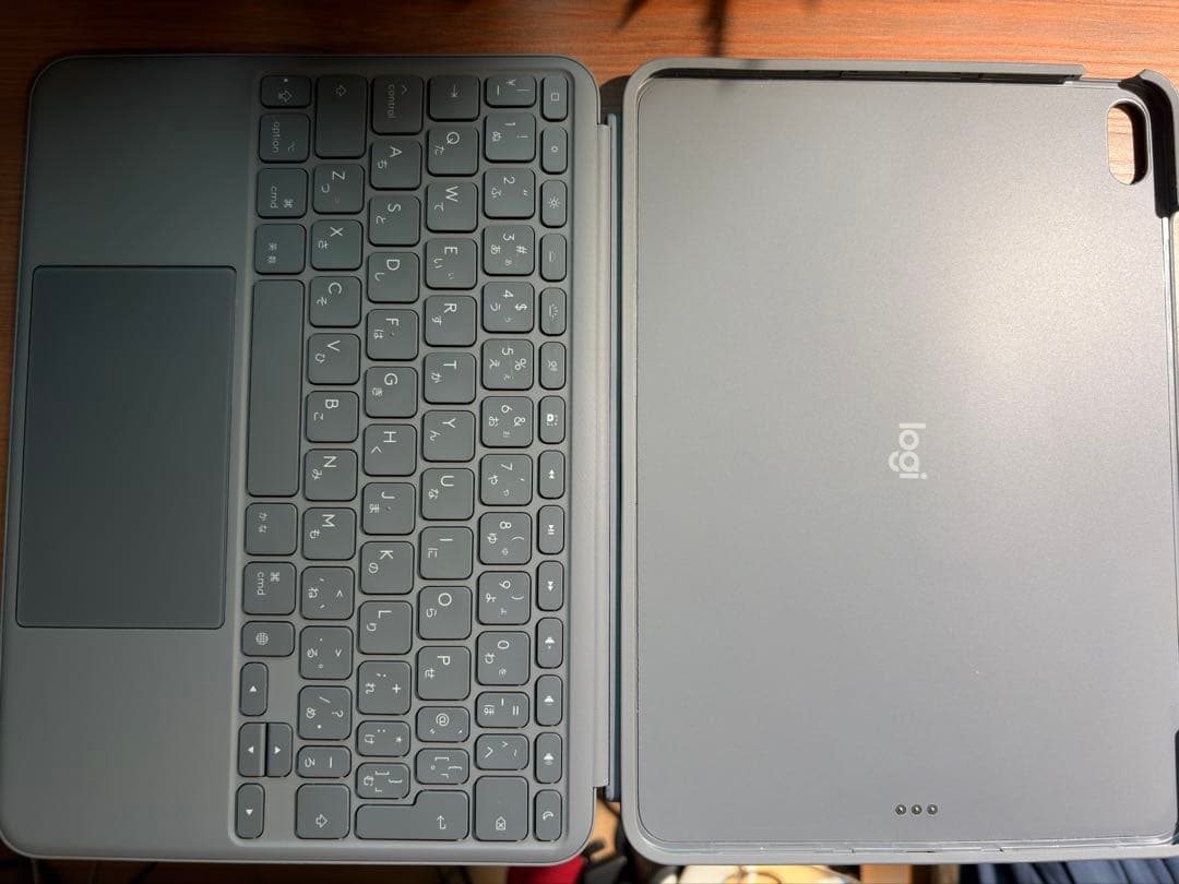 iPad Air M2 11インチ＋Logicool キーボード（ケース付き）