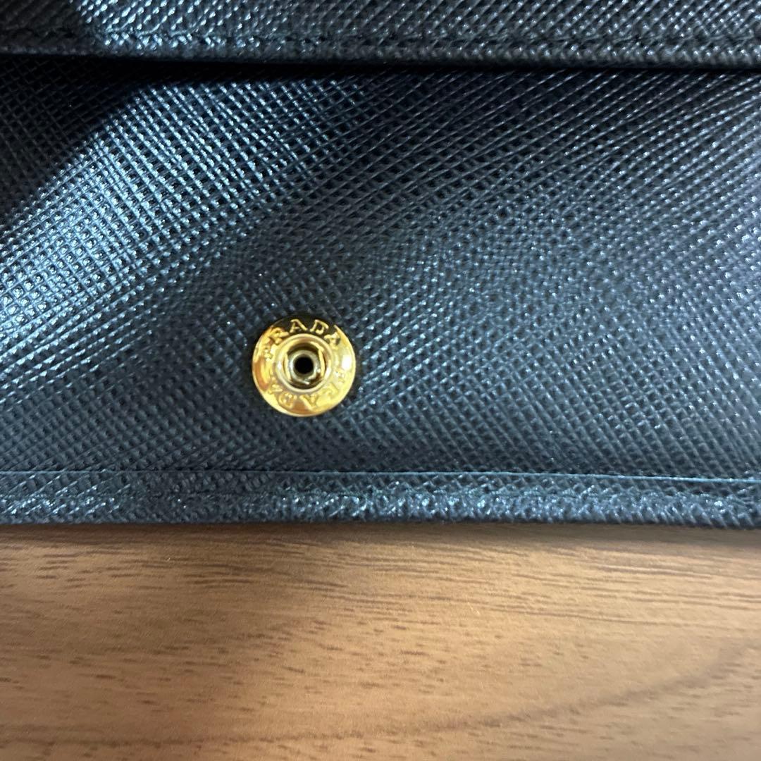 PRADA プラダ 二つ折り財布 サフィアーノレザー ブラック