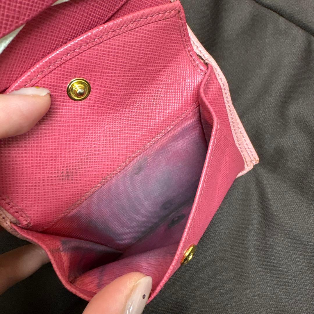 ※28日９時までに売れなければ一旦終了します！ プラダ　PRADA 二つ折り財布
