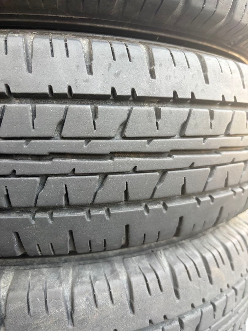 送料無料。溝有り。軽トラ。 国産ダンロップ145/80R12夏タイヤ4本セット。