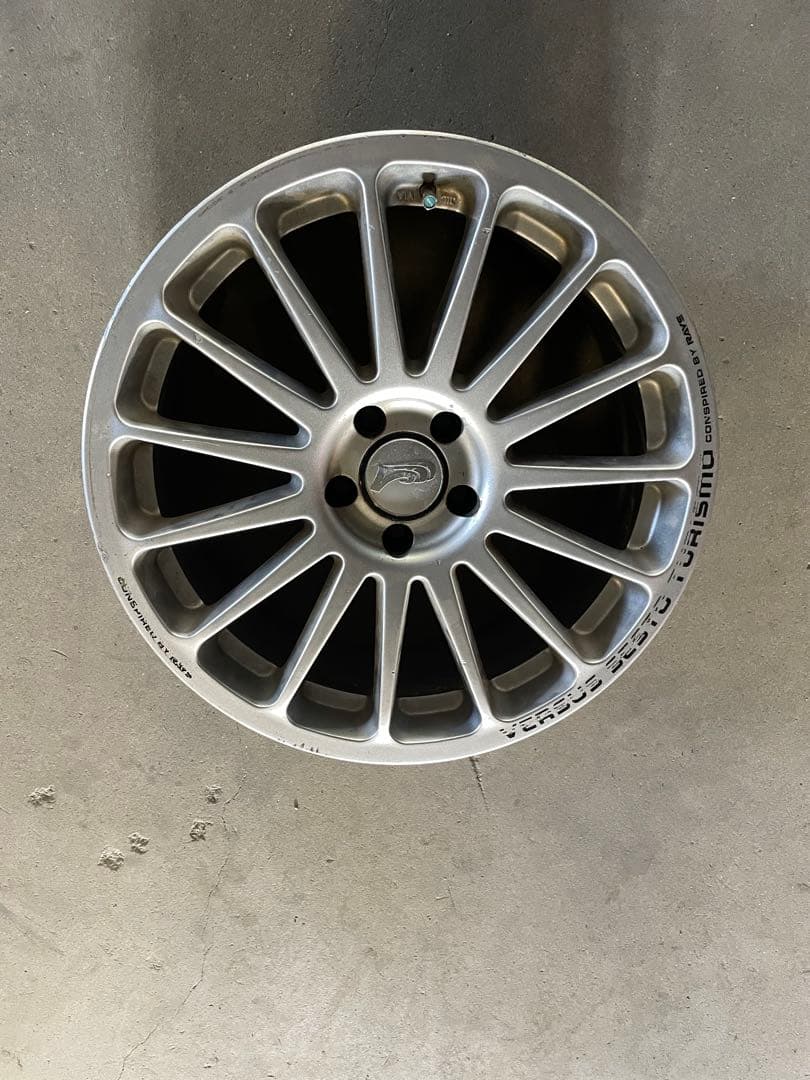 RAYS ベルサスツーリズモ 17インチ 7J PCD100