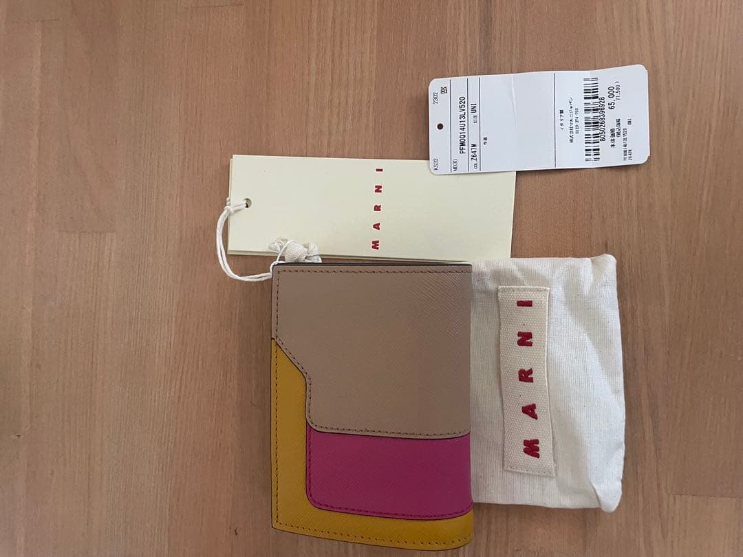 【未使用品】MARNI(マルニ) バイフォールドウォレット