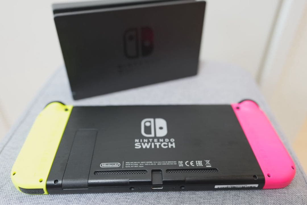 【美品】Nintendo Switch 本体 赤/黄