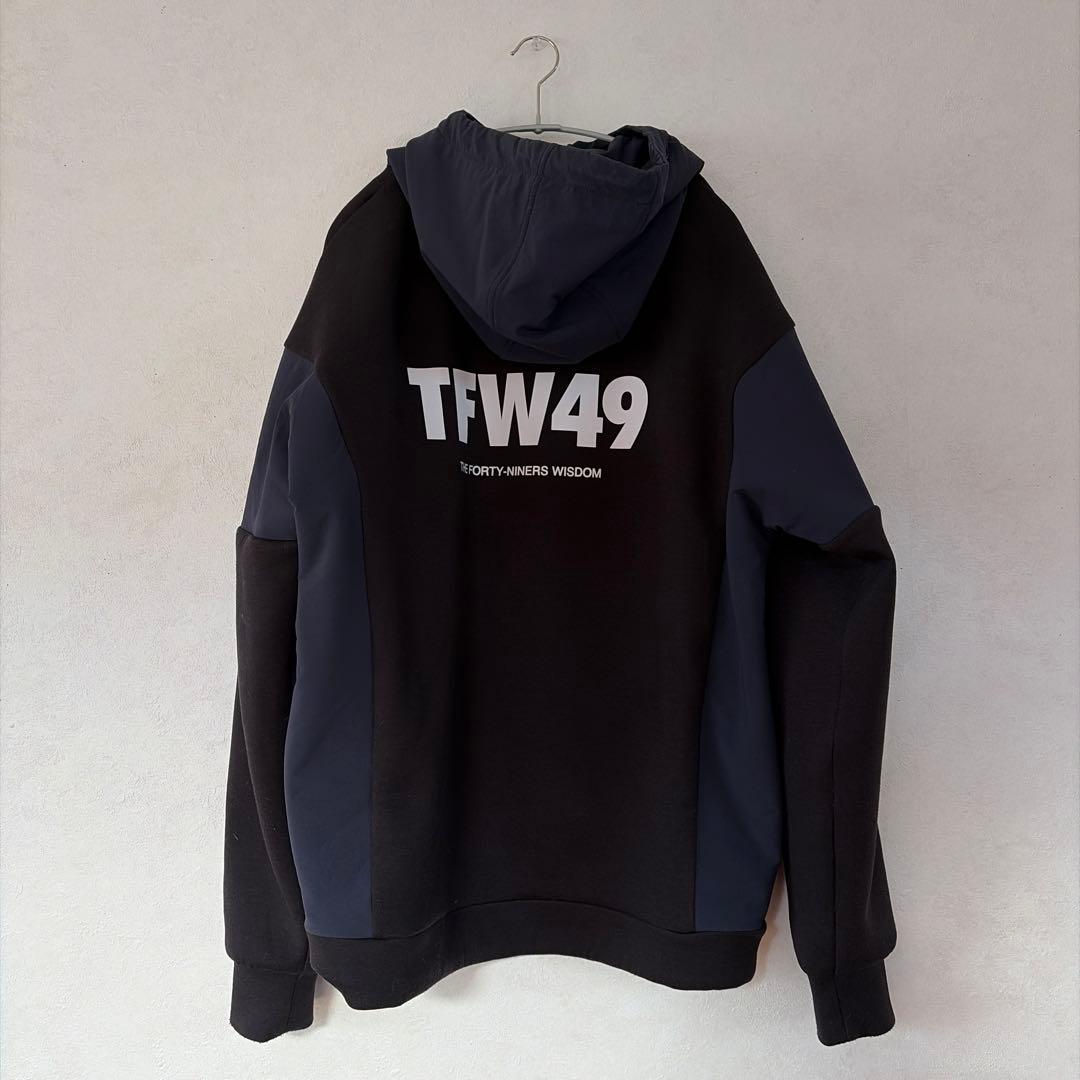 TFW49 CARDBOARD MATERIAL HOODY サイズL