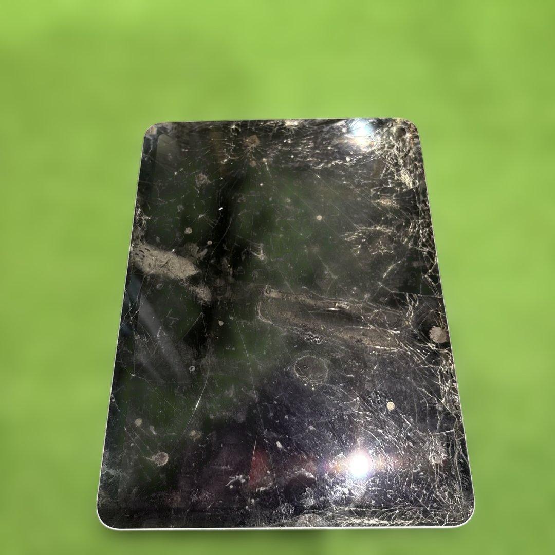 m*a様 Apple iPad Air4 シルバー　ジャンク品