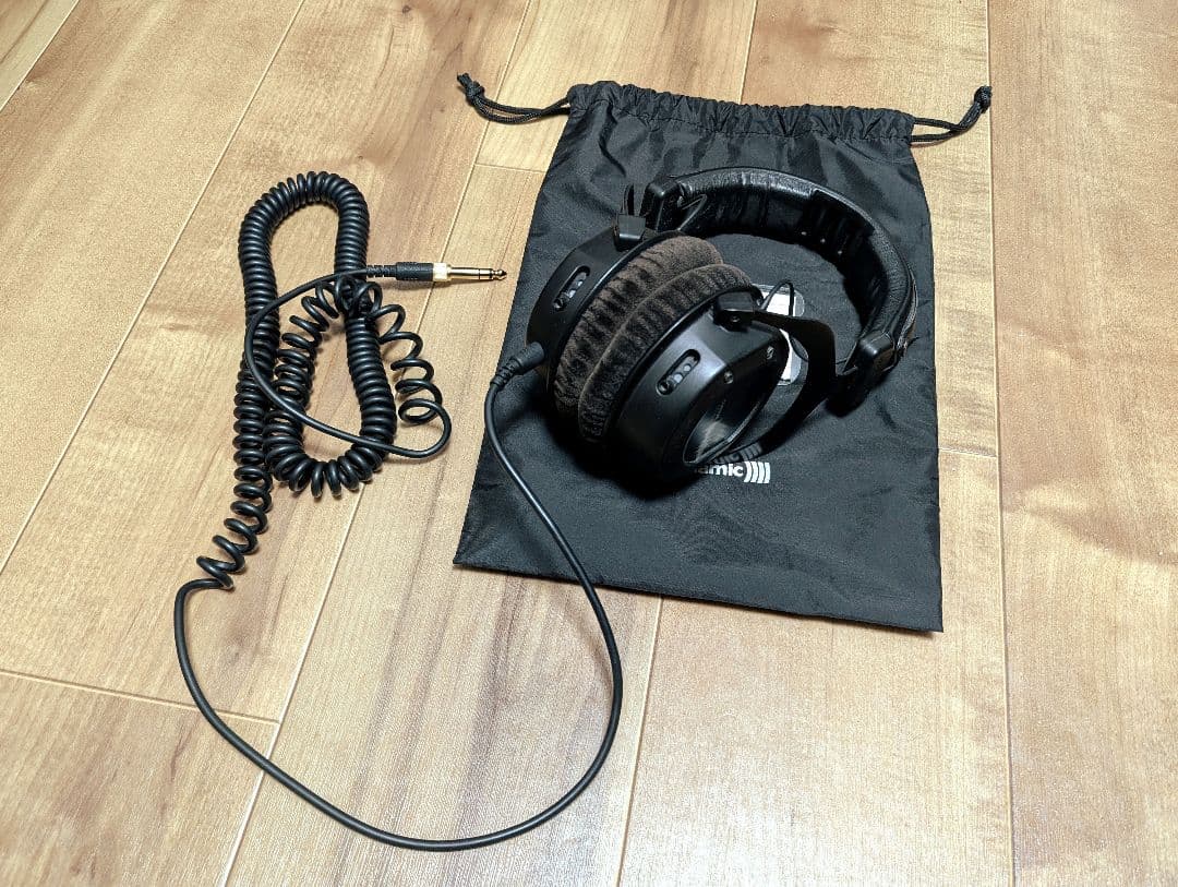 Beyerdynamic CUSTOM STUDIO 80Ω 密閉型
