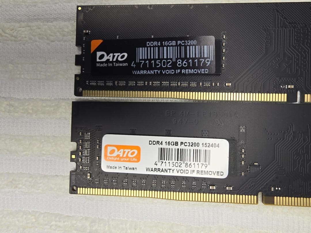 DATO DDR4 16GB×2 PC3200 メモリ 通電確認済み