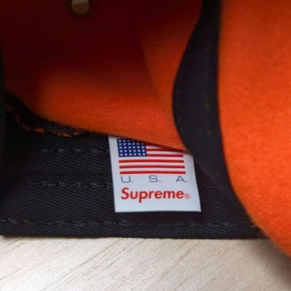 Supreme オレンジ キャップ