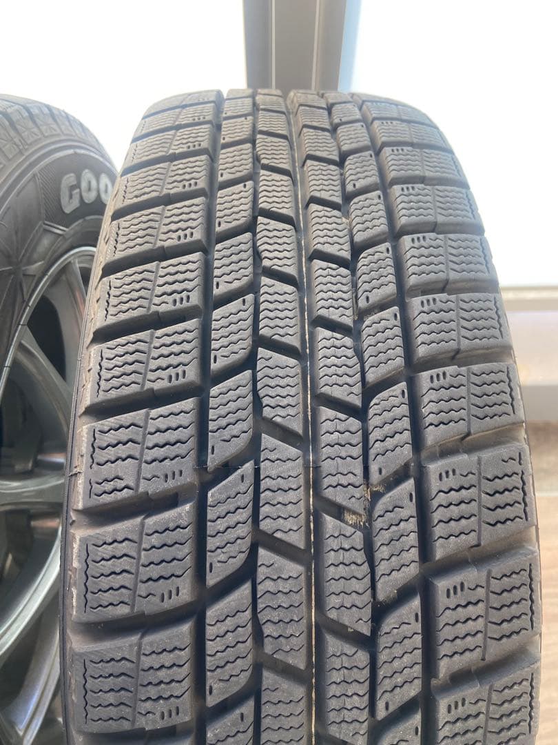 【値下げ】カローラ、プリウスなどスタッドレス195/65R15