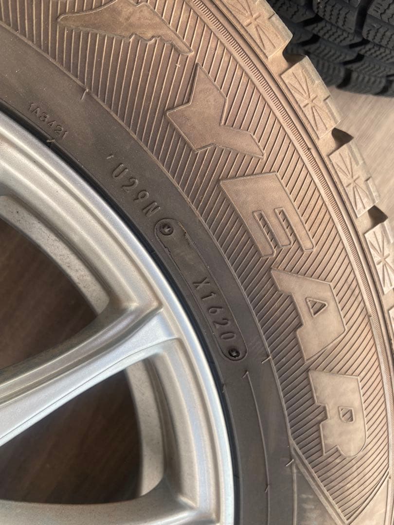 【値下げ】カローラ、プリウスなどスタッドレス195/65R15