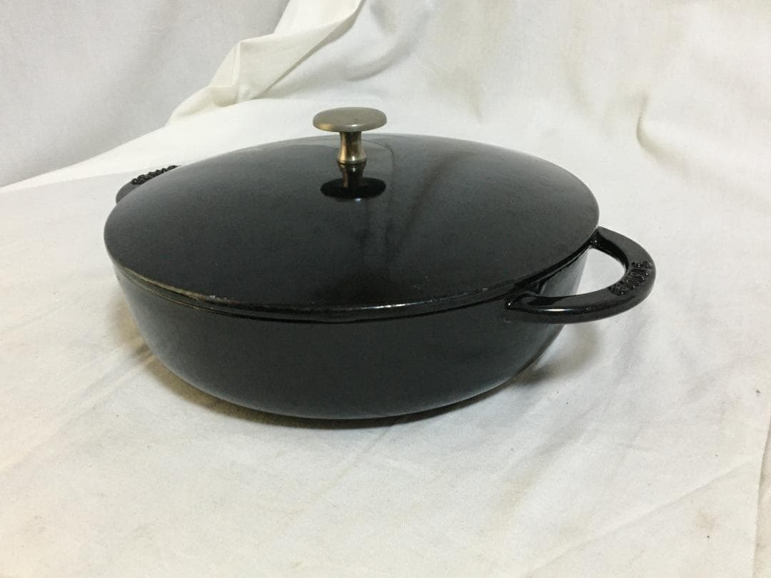 も*こ様 STAUB 鍋 約30cm
