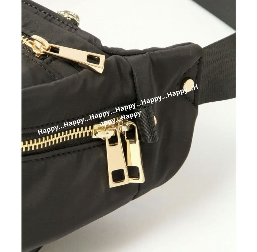 タグ付き★新品未使用♪キレイめボディBAG ブラック （ツヤ）ボディバッグ