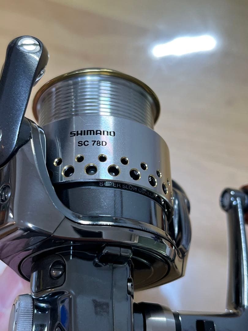 シマノ 01ステラ FW 2000S わたらせ樹脂工房花梨ノブ付き