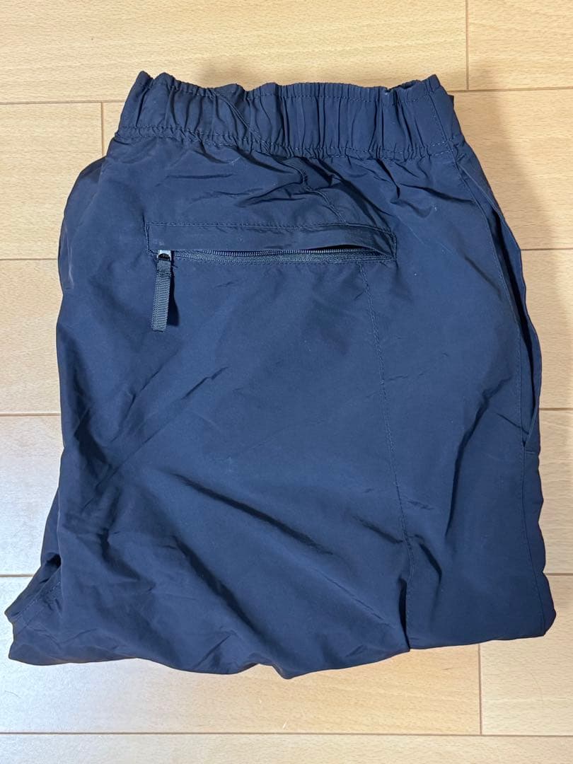 103 supreme ブラック ストレートナイロンパンツ