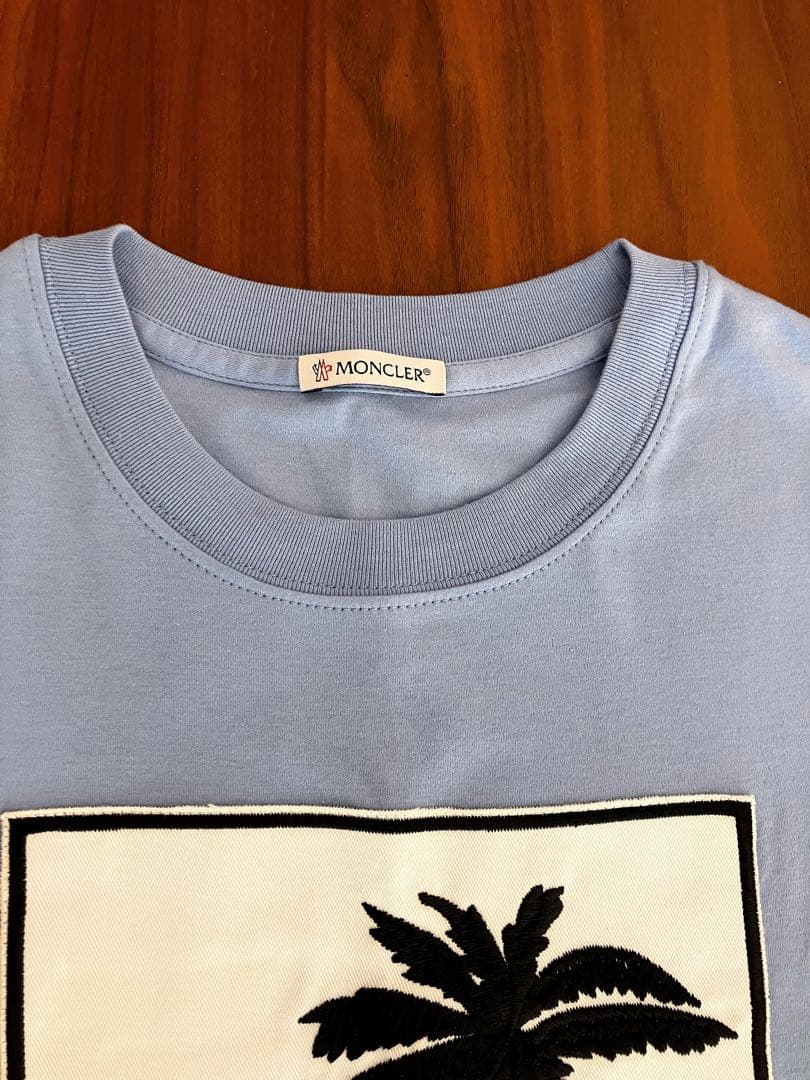 【極美品　正規品認証確認済】MONCLER ロゴTシャツ