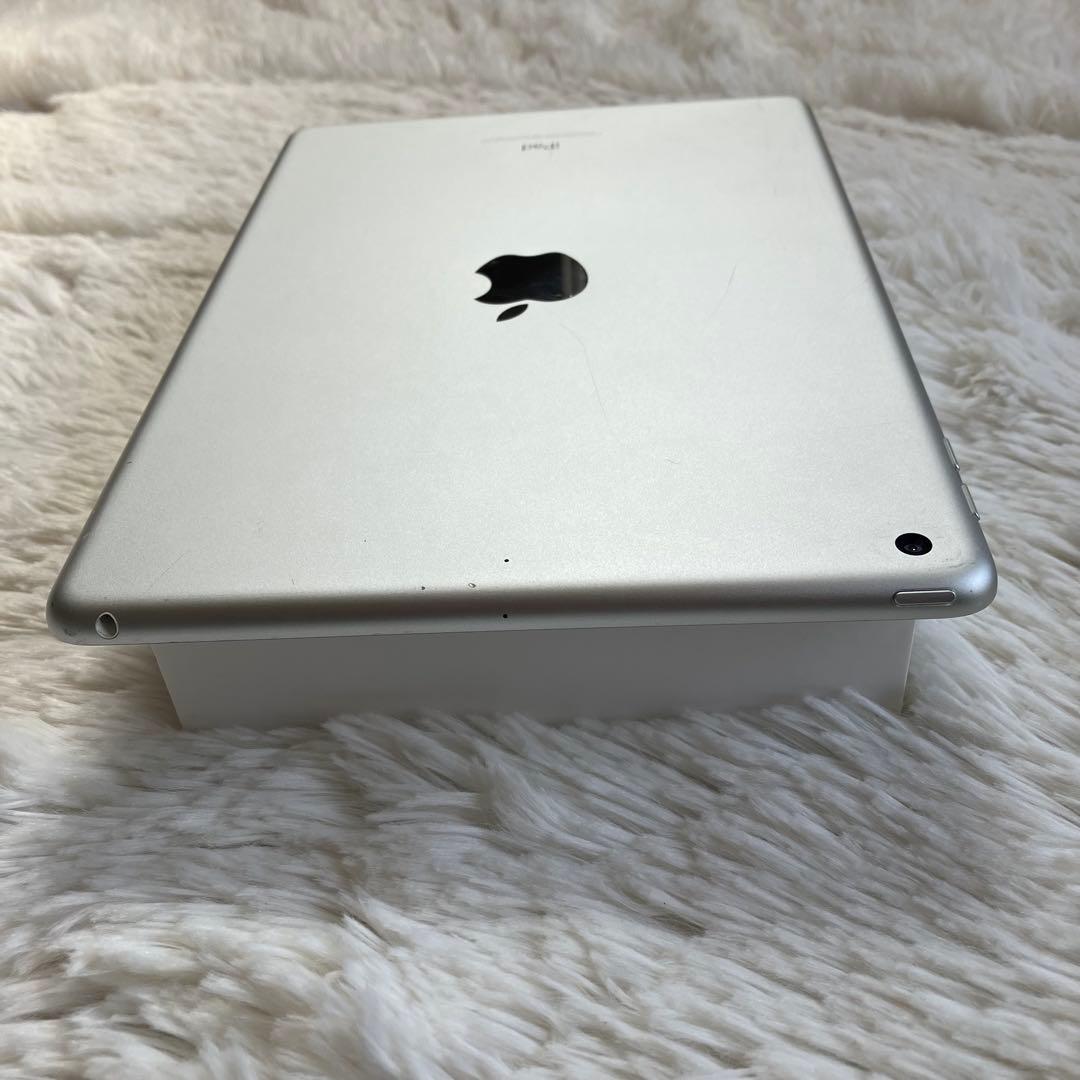 【早い者勝ち】iPad 第5世代 32GB 【すぐ発送】【付属品】