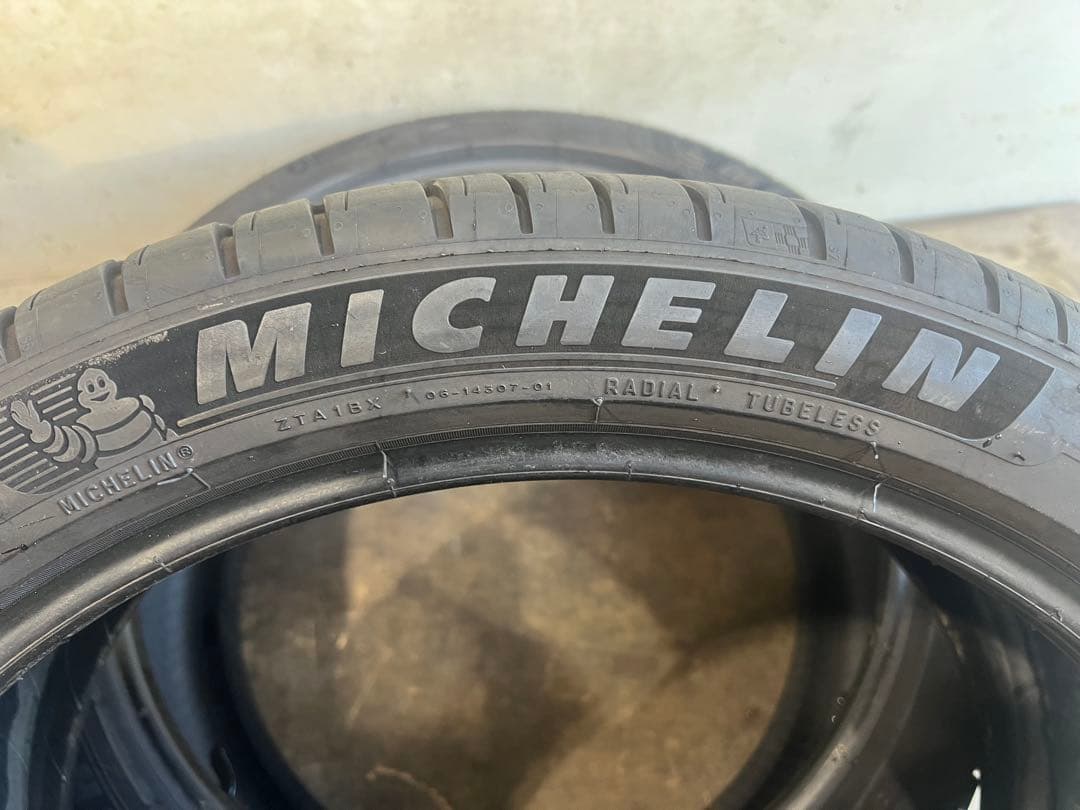 送料込み255/40R21 Michelin Pilot SPORT 4本セット