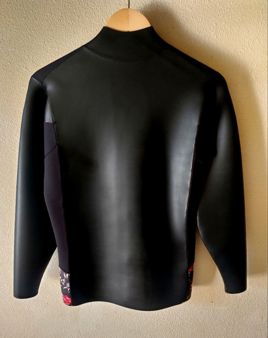 希少 フロントジップ 2mm タッパ―　Pipeline L-C 残り2着
