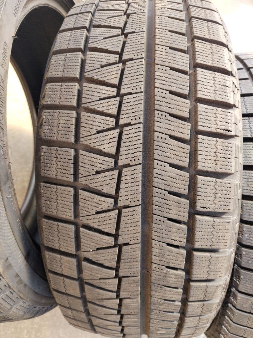 ①BSスダッドレスタイヤ215/50R17 2本セット