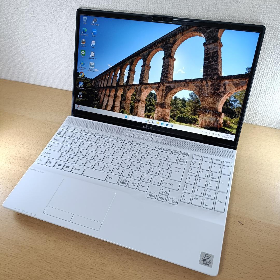 【美品】10世代 Corei5 Win11 ノートパソコン SSD 32GB 白
