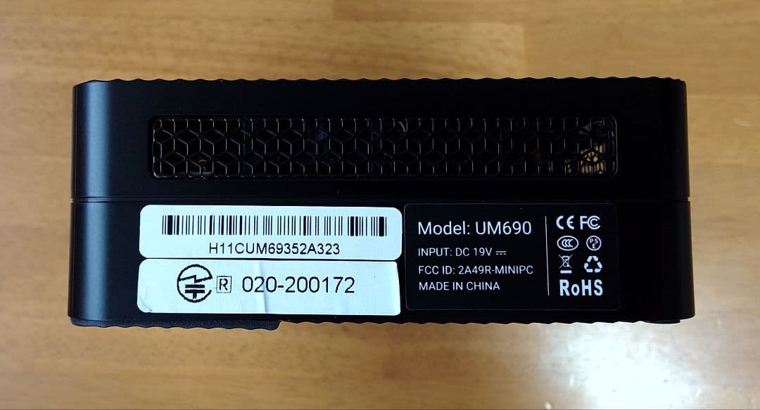 ミニPC MINISFORUM UM690 32G RAM/1012GB SSD