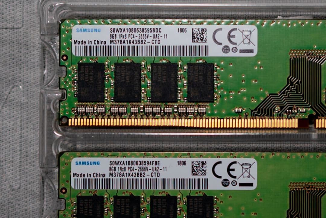 N*a様 Samsung 16GB（8GBx2） DDR4 メモリ2枚