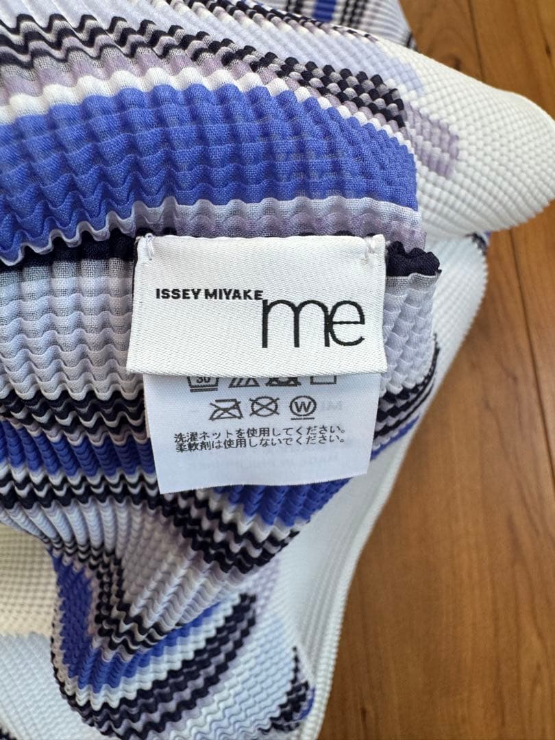美品 me by ISSEY MIYAKE 半袖トップス