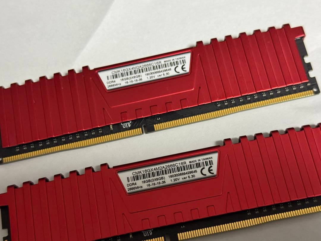 CORSAIR メモリVengeance LPX DDR4 16GB 2x8GB