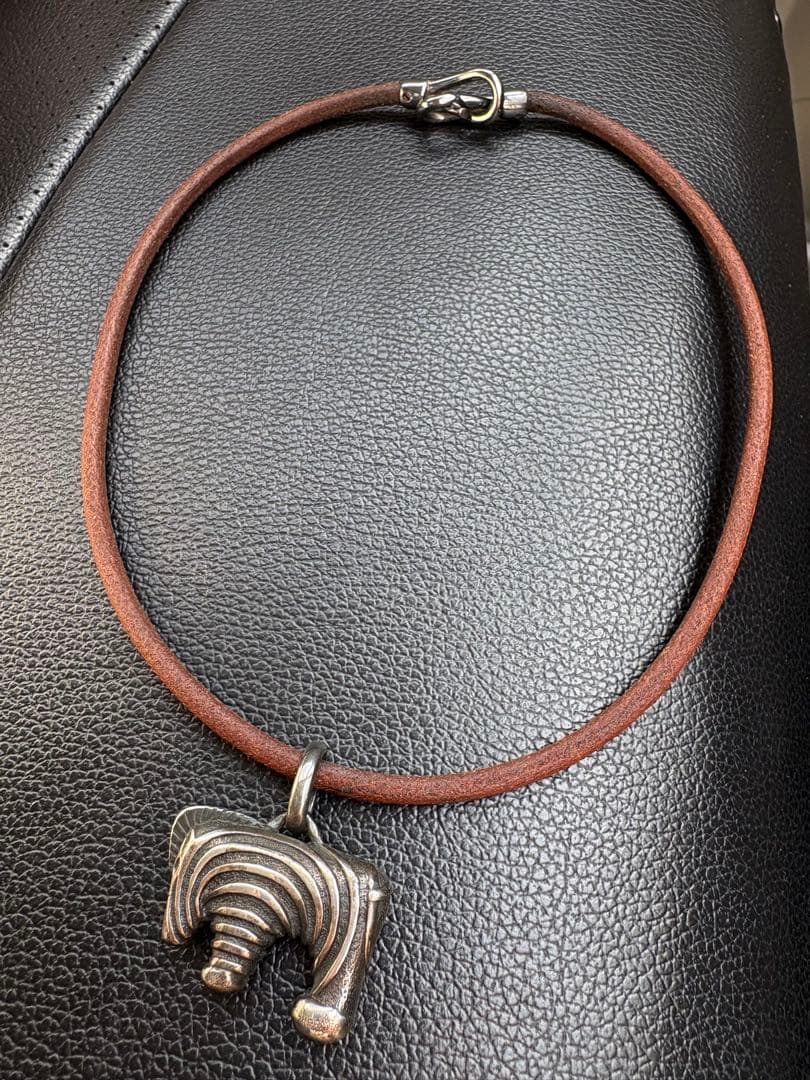 アクセサリー HERMES Leather Necklace Zebra Silver