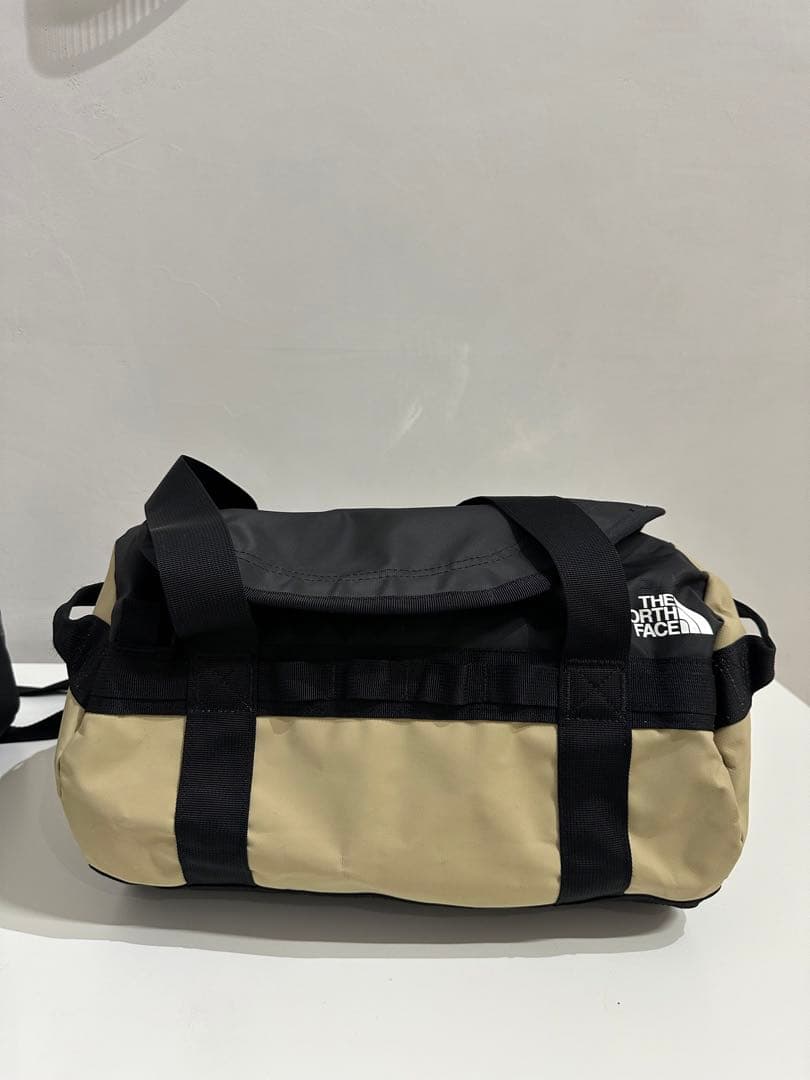 THE NORTH FACE ショルダーバック　ドラムバッグ ベージュ　ブラック