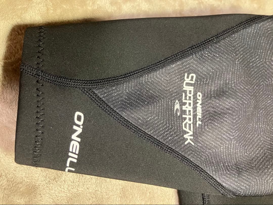 美品 O’NEILL オニール トップ ウェットスーツ サイズML
