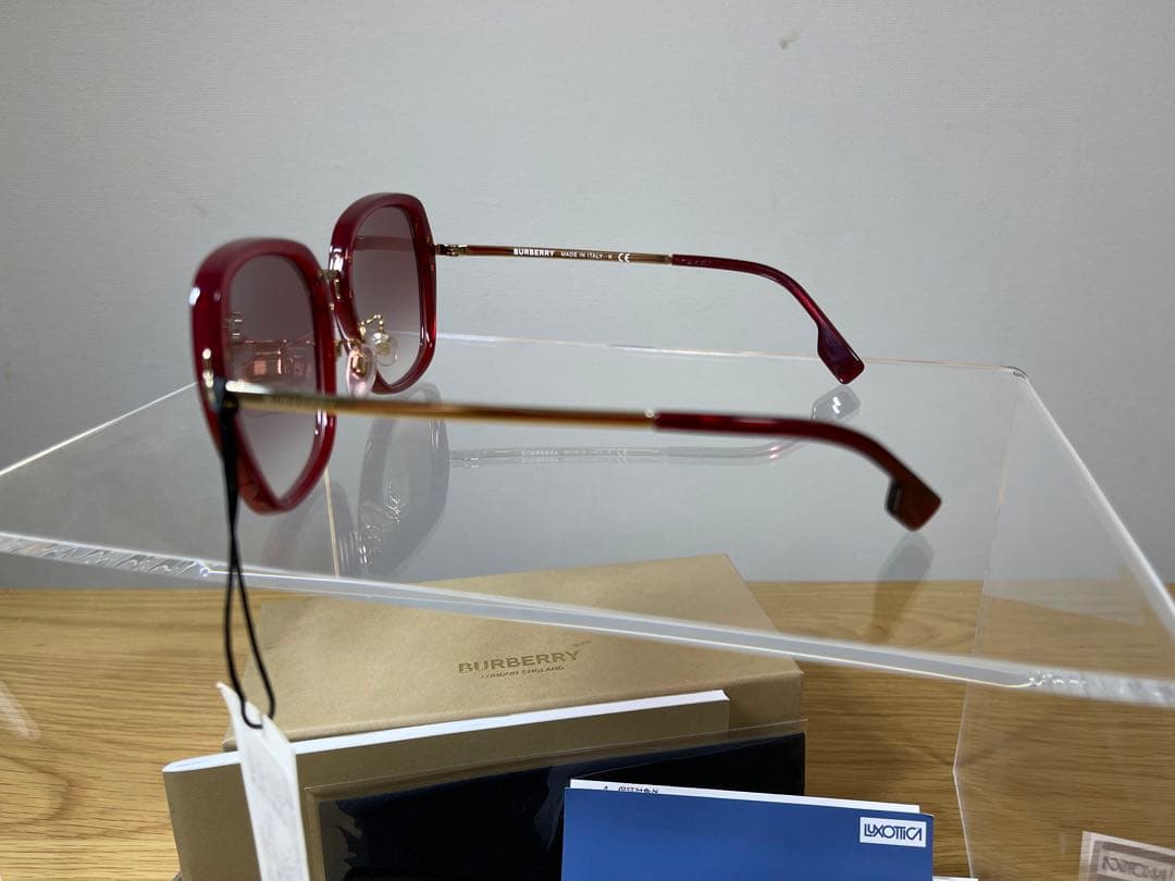 BURBERRY BE4311D 新品未使用　made in Italy