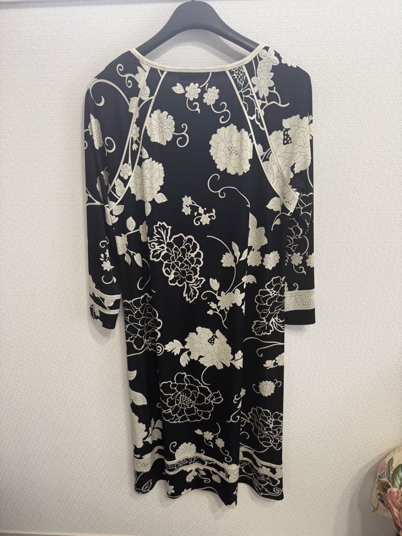 LEONARD FASHION 花柄長袖ひざ丈ワンピース