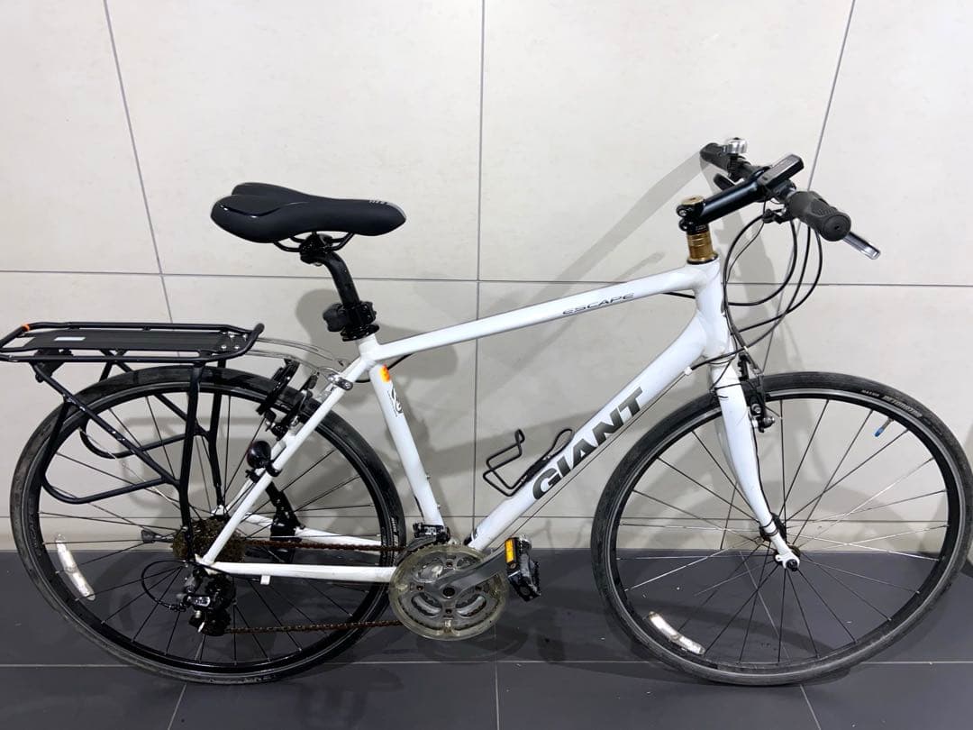 GIANT escape R3クロスバイク　ジャイアント　エスケープrx3自転車