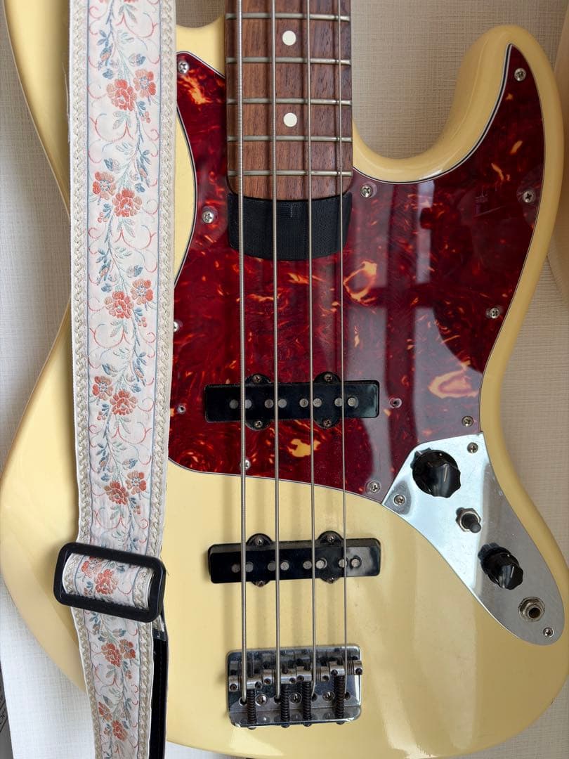 Fender USA Jazz Bass アイボリー 4弦