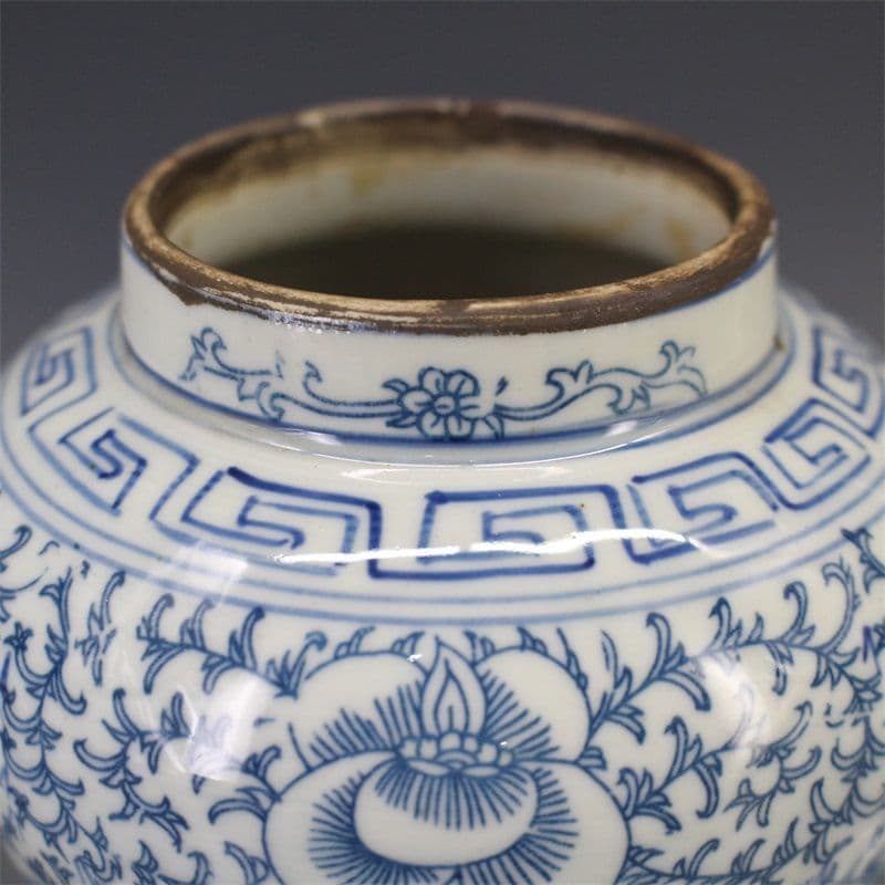 清青花双喜纏枝紋将軍蓋缶 景徳鎮 陶磁器 装飾品 現代工芸品 美術品 置物