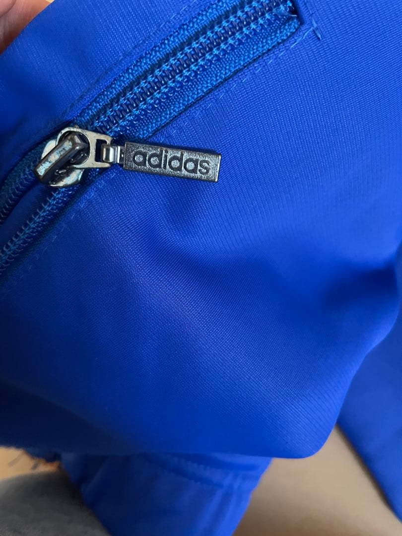 adidasパンツ　青