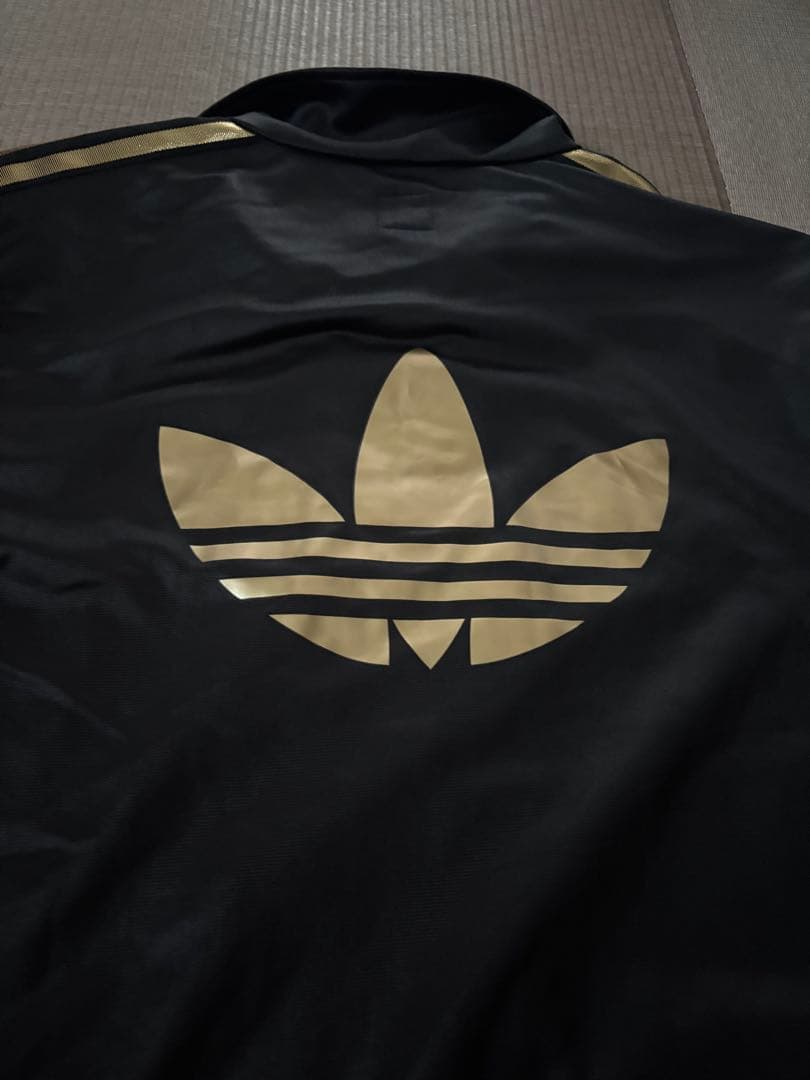 adidas ファイヤーバード トラックジャケット ゴールドライン O