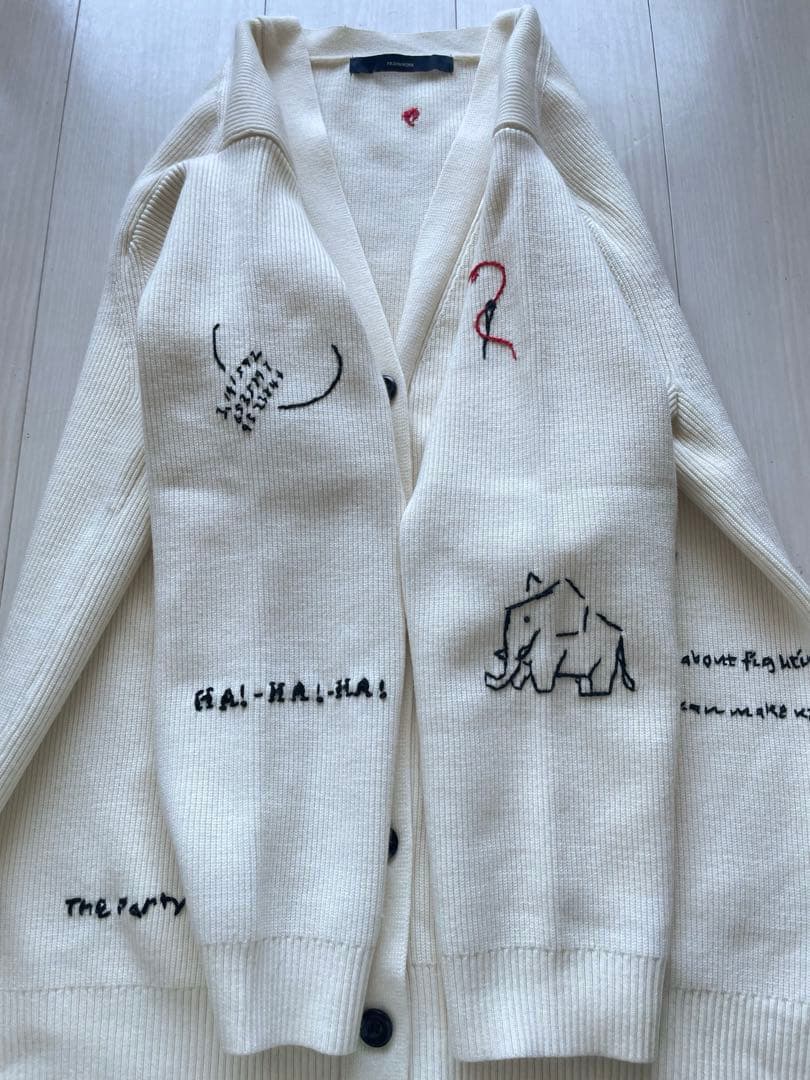 【未使用】フレームワーク　ハンド刺繍ラブカーディガン