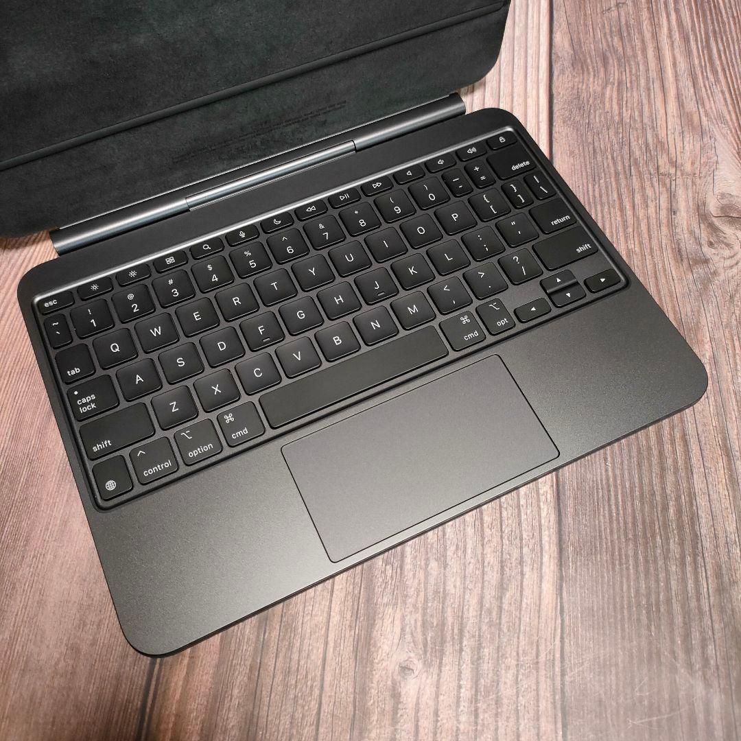 純正 Magic Keyboard iPad Pro 11インチ M4 新品近い
