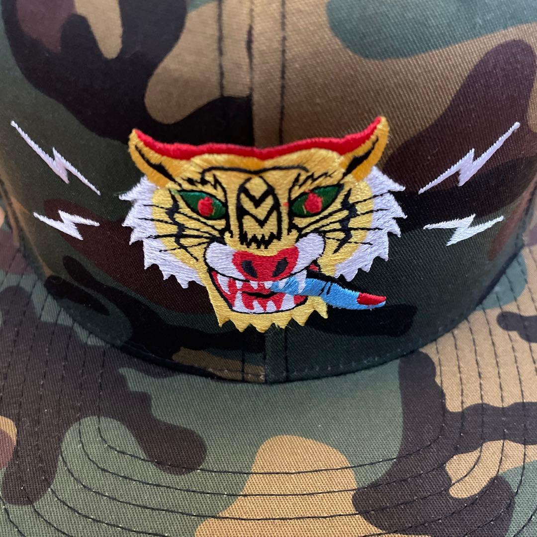 ぶてぃっく紫歯茎　タイガー　カモ　迷彩　キャップ